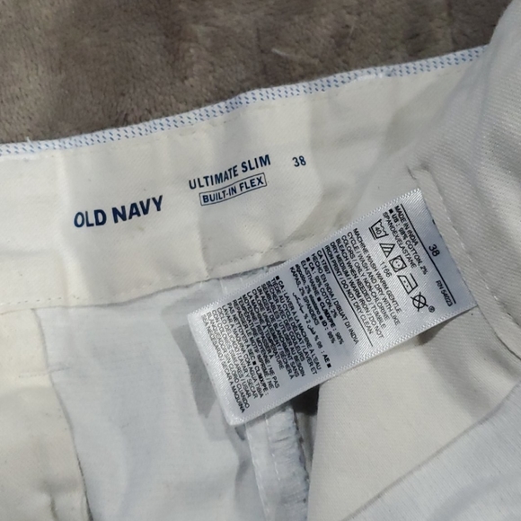 Old navy shorts - Picture 3 of 3